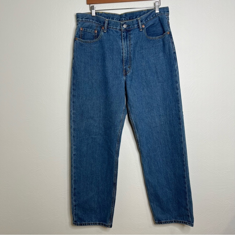 Levi's 550 Straight Jeans size 38W 32L